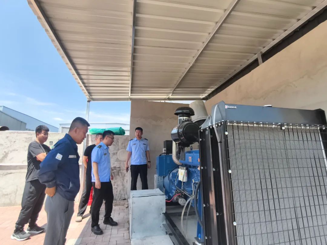 区应急管理中心：邀请专家入企“深入体检” 降低危化企业安全风险